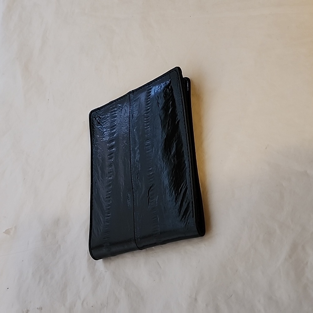 UNBRANDED SNAKE SKIN WALLET